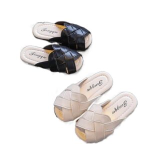 รองเท้าแตะแบบสวมสำหรับเด็ก