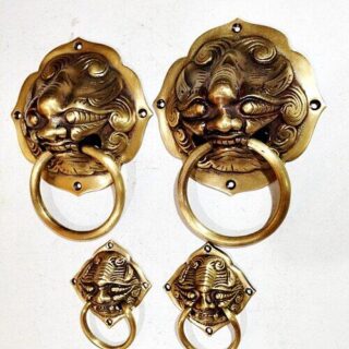 หัวสิงห์ประตู